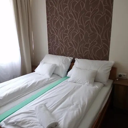 Guest house Baratok Panzio